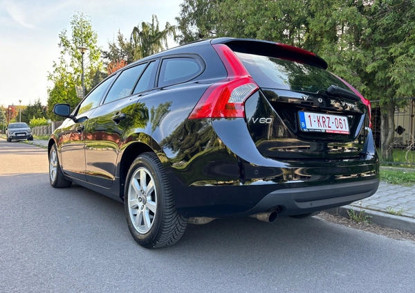 Volvo V60 cena 33900 przebieg: 246000, rok produkcji 2012 z Oborniki Śląskie małe 326